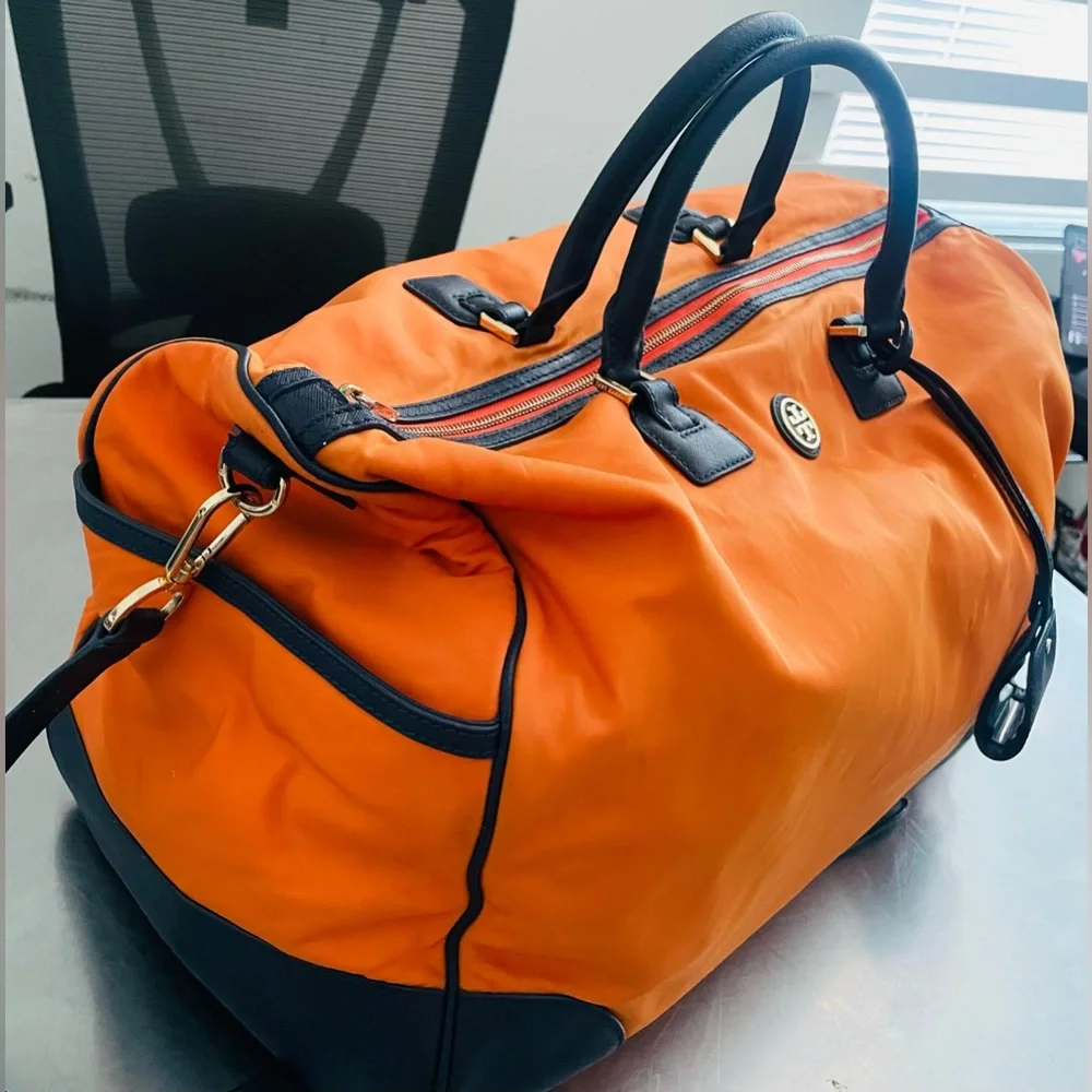 TORY BURCH Extra Large Orange Duffel Travel Bag With XL Tory Burch Dust Bag